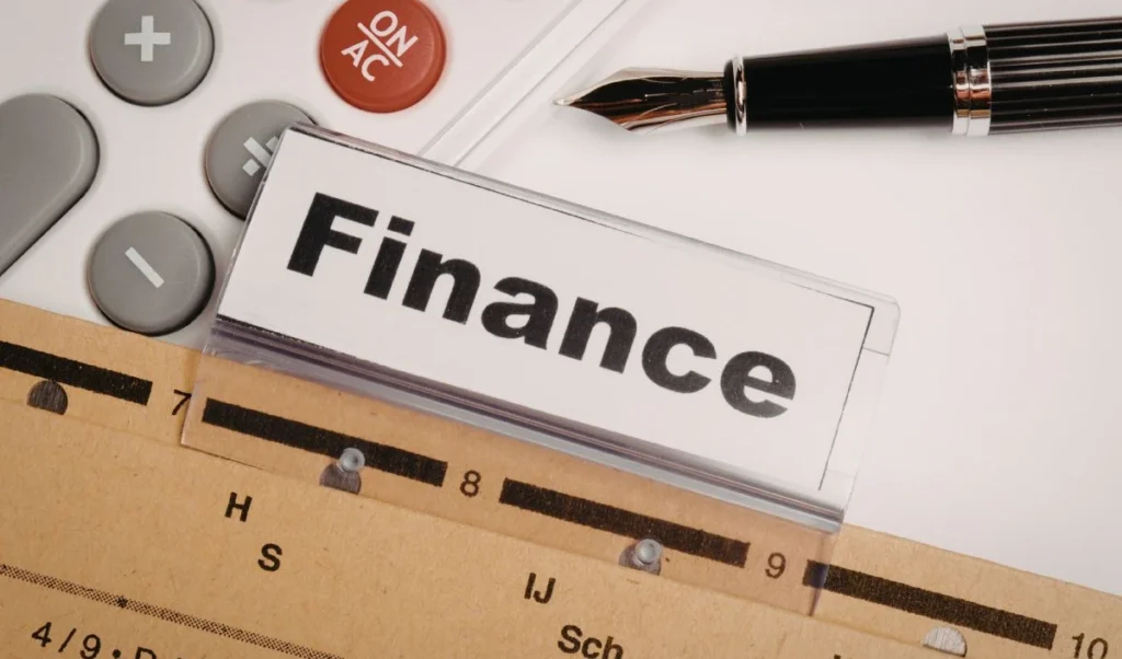 Finance Checklist 2026: 31 मार्च की डेडलाइन से पहले टैक्स बचाने की जल्दी में न करें ये गलतियां, एक्सपर्ट से जानें सही तरीका