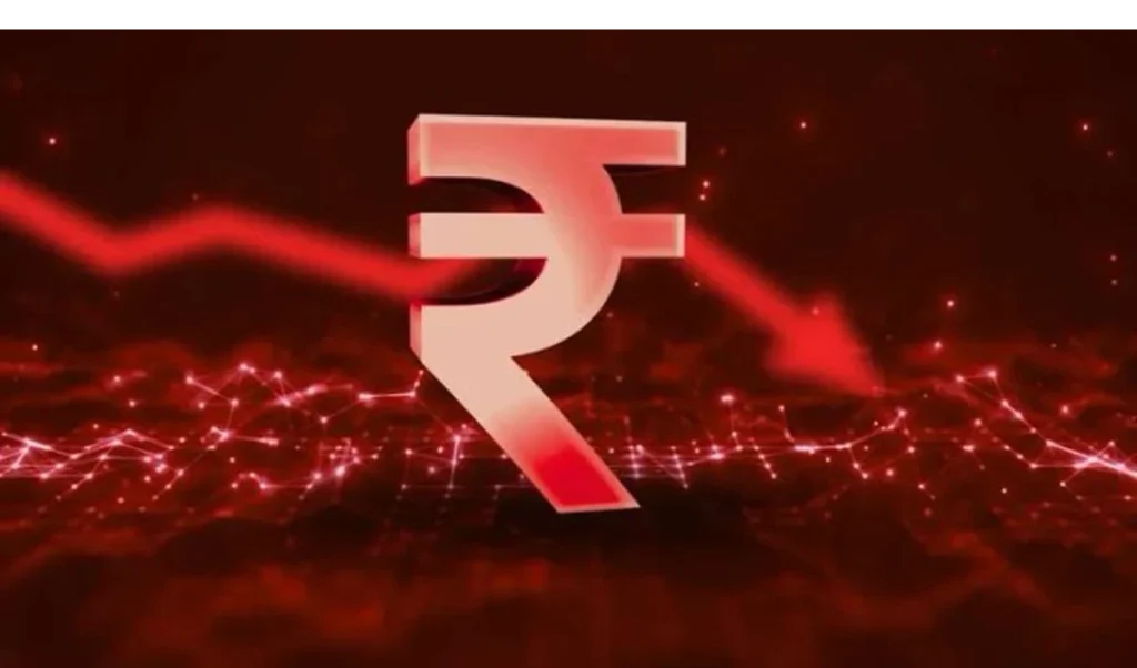 Global Tension का असर: महंगा कच्चा तेल और मजबूत Dollar, रुपये को Record Low पर लाए