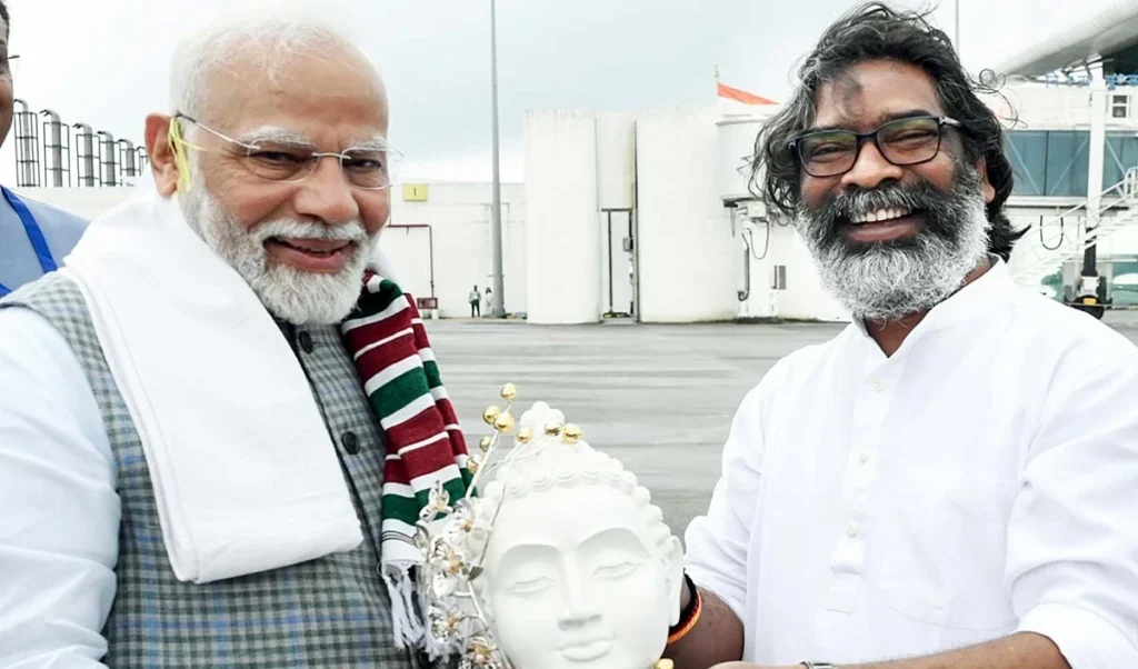 Hemant Soren की PM Modi से गुहार- Gulf में फंसे Jharkhand के लोगों की हो सुरक्षित घर वापसी Hemant Soren की PM Modi से गुहार- Gulf में फंसे Jharkhand के लोगों की हो सुरक्षित घर वापसी