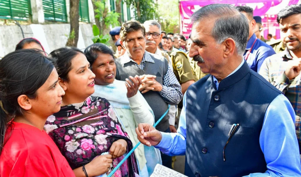 Himachal के Hotels में LPG संकट? CM Sukhu ने कहा- केंद्र से करूंगा बात