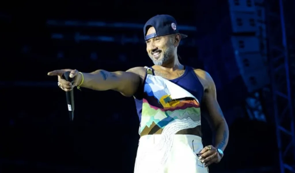 Honey Singh के Delhi Concert में 'तांडव', Fans और स्पॉन्सर्स के बीच चले लात-घूंसे, देखें Viral Video Honey Singh के Delhi Concert में 'तांडव', Fans और स्पॉन्सर्स के बीच चले लात-घूंसे, देखें Viral Video