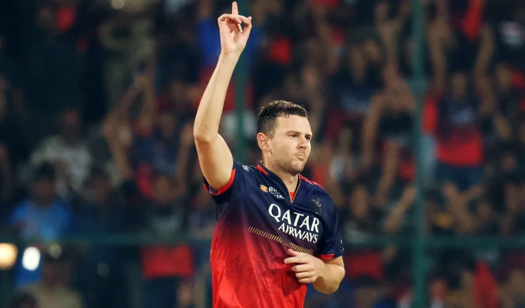IPL 2026 से पहले RCB को लगा बड़ा झटका, Star Bowler Josh Hazlewood शुरुआती मैचों से बाहर!