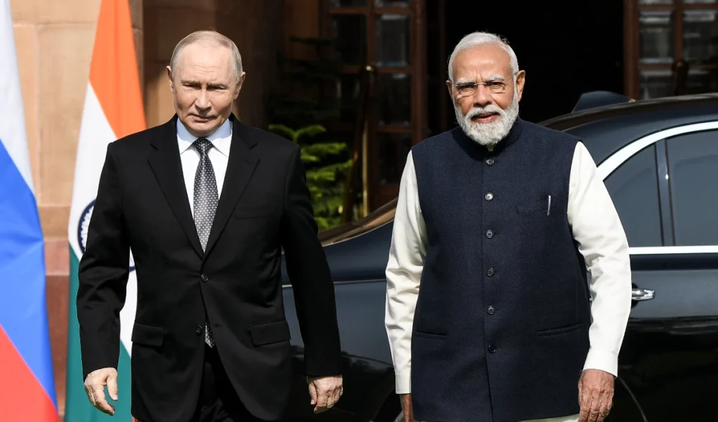 India-Russia Relations | अमेरिका-इजरायल के हमलों से होर्मूज बंद, भारत और रूस के बीच नई ‘ऑयल डील’ की सुगबुगाहट! Strait of Hormuz Close India-Russia Relations | अमेरिका-इजरायल के हमलों से होर्मूज बंद, भारत और रूस के बीच नई ‘ऑयल डील’ की सुगबुगाहट! Strait of Hormuz Close