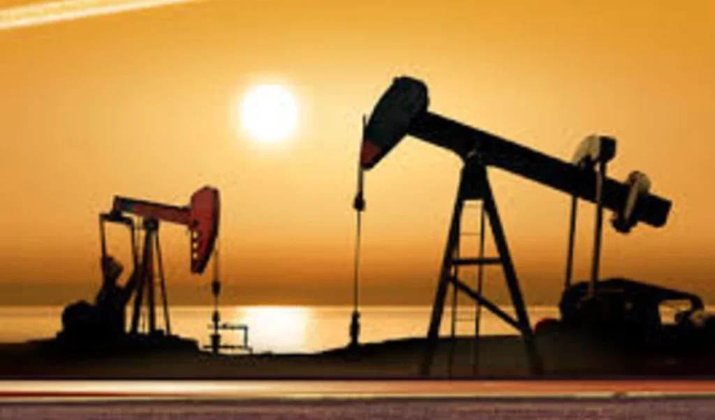 Iran Crisis का असर: Crude Oil में उबाल, आपकी जेब पर पड़ेगी महंगाई की बड़ी मार Iran Crisis का असर: Crude Oil में उबाल, आपकी जेब पर पड़ेगी महंगाई की बड़ी मार