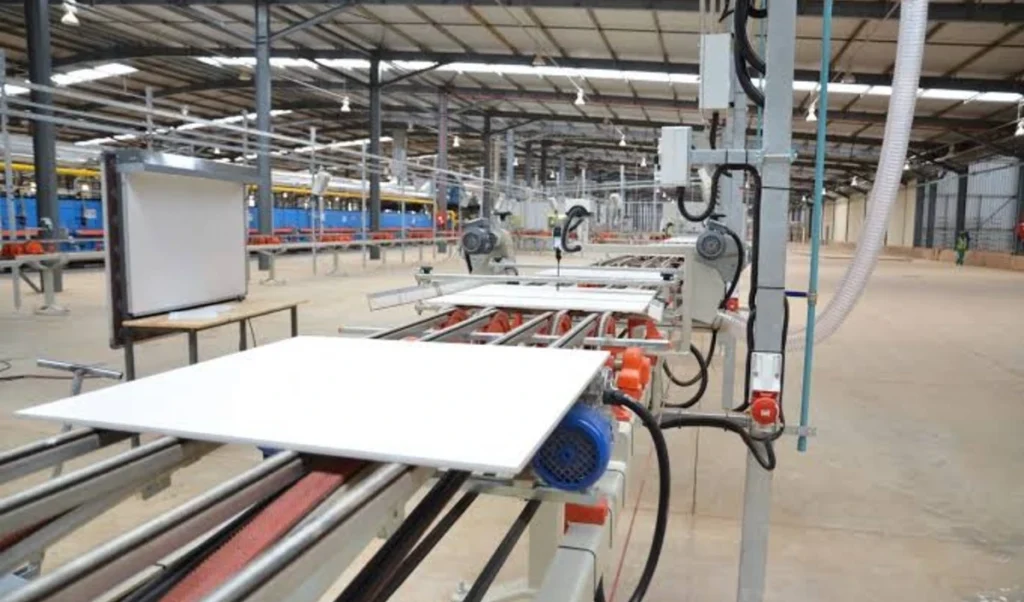 Iran Crisis का असर: Morbi Ceramic उद्योग पर लटकेंगे ताले? Gas Supply ठप होने से मचा हड़कंप।