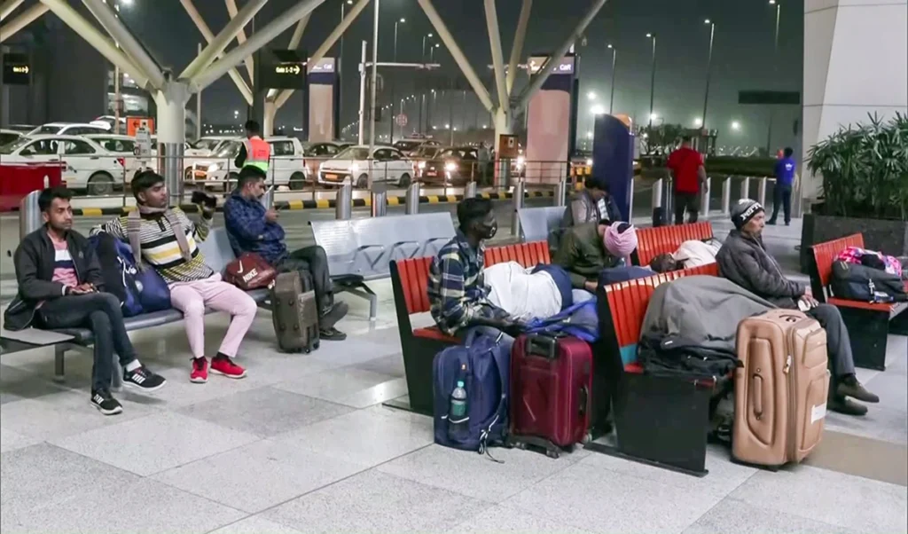 Iran में बढ़ते संकट के बीच Indian Students की वतन वापसी, पहला जत्था Armenia रवाना