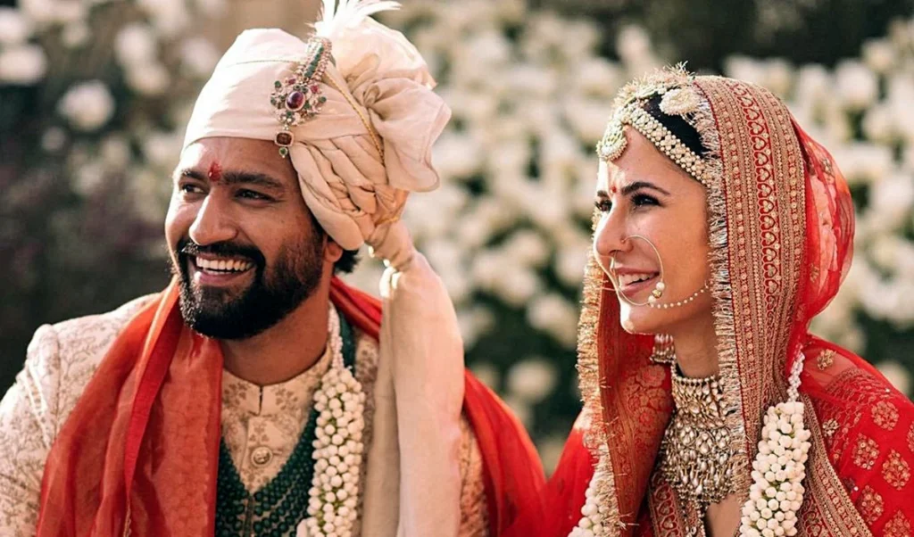 Katrina Kaif, Vicky Kaushal की 'रंगीन' होली! बेटे विहान के साथ पहली होली की झलक, सनी और इसाबेल भी आए नजर Katrina Kaif, Vicky Kaushal की 'रंगीन' होली! बेटे विहान के साथ पहली होली की झलक, सनी और इसाबेल भी आए नजर