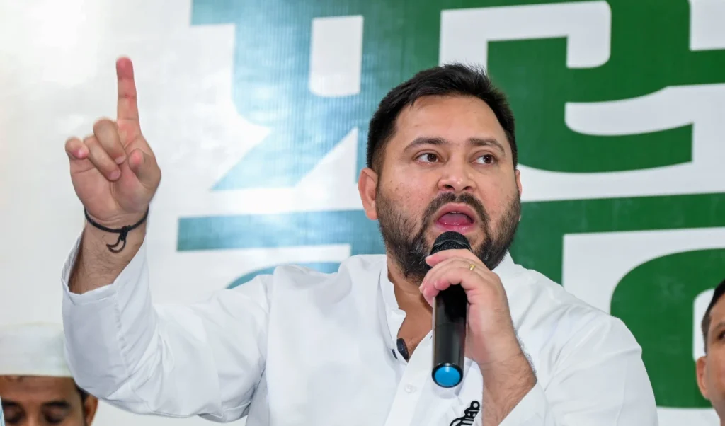 Kerala Assembly Elections 2026 | केरल के चुनावी रण में उतरी RJD! Tejashwi Yadav ने किया LDF के साथ गठबंधन का ऐलान Kerala Assembly Elections 2026 | केरल के चुनावी रण में उतरी RJD! Tejashwi Yadav ने किया LDF के साथ गठबंधन का ऐलान