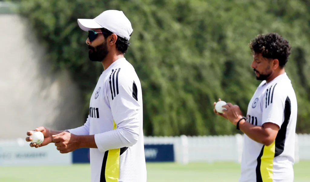 Kuldeep Yadav की सादगी ने जीता दिल, Reception में Jadeja-Rivaba के पैर छूते Video हुआ Viral