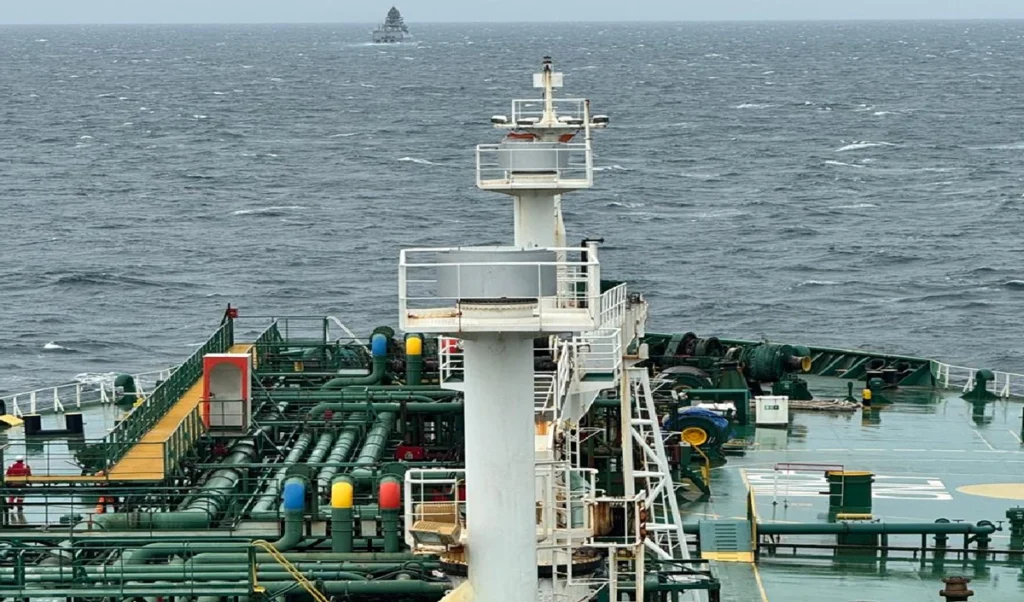 LPG से लदे 2 और जहाजों ने पार किया होर्मुज स्ट्रेट, भर जाएंगे 65 लाख से ज्यादा सिलिंडर