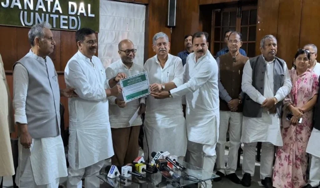 Lalan Singh बोले- ‘Nitish Kumar ही पार्टी हैं’, JDU चीफ के तौर पर फिर हुई ताजपोशी