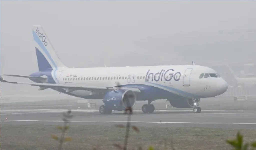 London-Mumbai Flight काहिरा में डायवर्ट, 300 से ज्यादा भारतीय यात्री Cairo Airport पर 8 घंटे फंसे रहे