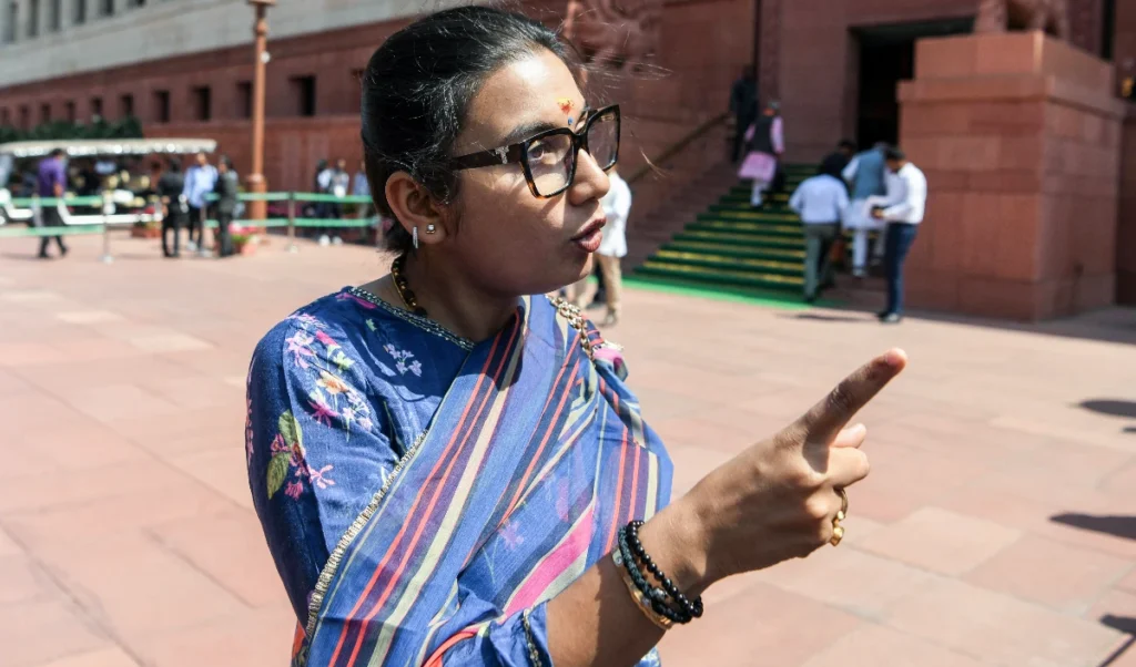 Lord Ram पर सपा नेता की ‘अपमानजनक’ टिप्पणी से बवाल, LJP सांसद Shambhavi Choudhary ने की एक्शन की मांग Lord Ram पर सपा नेता की ‘अपमानजनक’ टिप्पणी से बवाल, LJP सांसद Shambhavi Choudhary ने की एक्शन की मांग