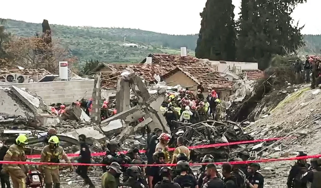 MEA Helpline Middle East war 2026 | ‘मोदी जी, हमें बचा लीजिए’, मिसाइलों की बारिश के बीच फंसे 90 लाख भारतीय, तेहरान से दुबई तक गुहार MEA Helpline Middle East war 2026 | ‘मोदी जी, हमें बचा लीजिए’, मिसाइलों की बारिश के बीच फंसे 90 लाख भारतीय, तेहरान से दुबई तक गुहार