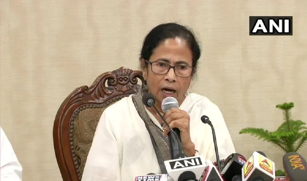 Mamata Banerjee का ‘लेटर बम’, बोलीं- फर्जी Voter घुसाकर लोकतंत्र की चोरी कर रही है BJP