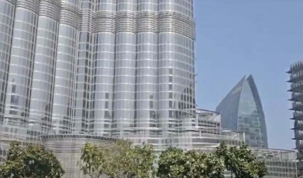 Middle East War: सपनों के शहर Dubai पर संकट, 50% बुकिंग्स कैंसिल, पर्यटक होटलों में फंसे