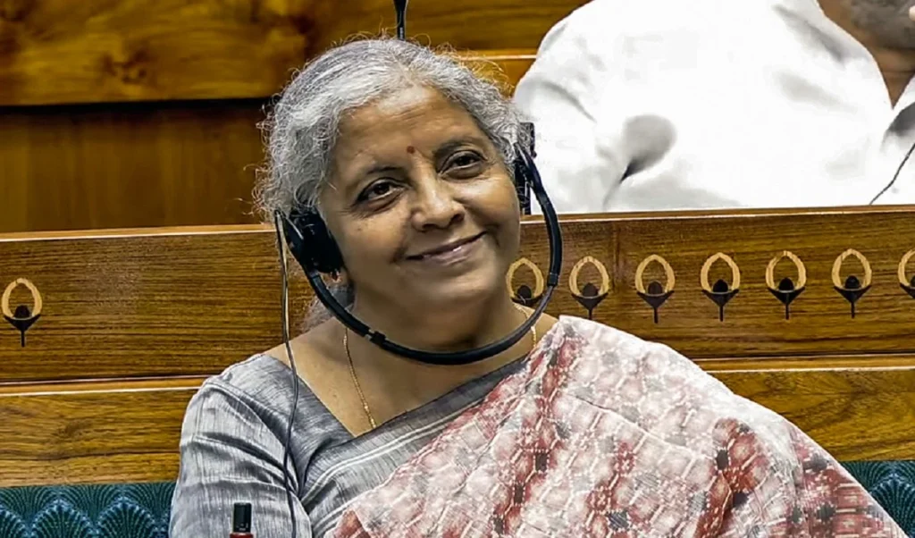 Middle East संकट से Oil Market में आग, वित्त मंत्री का दावा- भारत में Inflation पर नहीं होगा असर