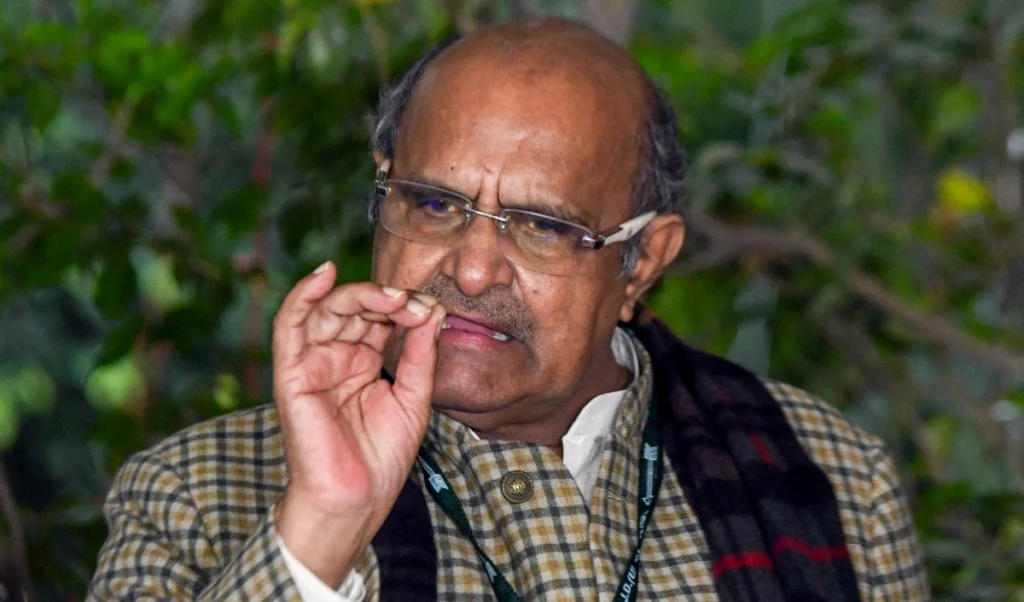 Nitish Kumar के पूर्व ‘चाणक्य’ KC Tyagi ने थामा Jayant Chaudhary का हाथ Nitish Kumar के पूर्व ‘चाणक्य’ KC Tyagi ने थामा Jayant Chaudhary का हाथ