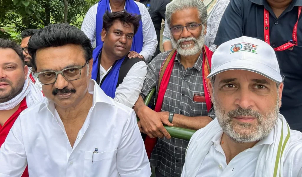 P Chidambaram की एंट्री से बनी बात, DMK-Congress गठबंधन में Seat Sharing पर आज लगेगी फाइनल मुहर P Chidambaram की एंट्री से बनी बात, DMK-Congress गठबंधन में Seat Sharing पर आज लगेगी फाइनल मुहर