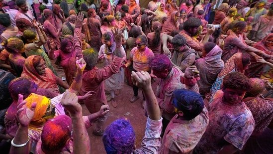 Post Holi 2026 celebration hacks to protect eyes, lashes, cuticles and lips: Here’s what to avoid for at least 48 hours Post Holi 2026 celebration hacks to protect eyes, lashes, cuticles and lips: Here’s what to avoid for at least 48 hours