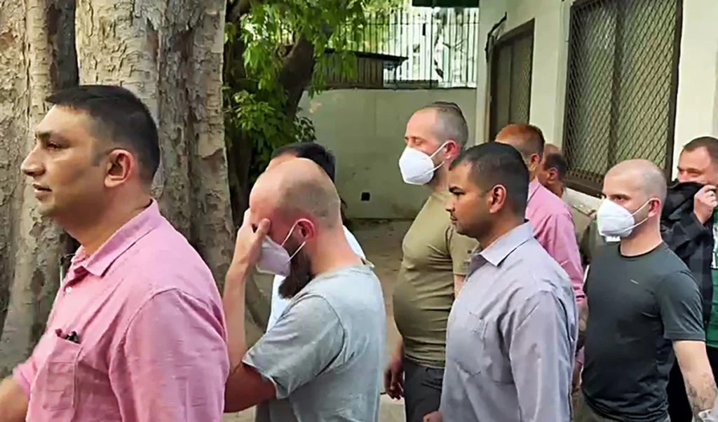 Prabhasakshi NewsRoom: पर्यटक बनकर आये 1 अमेरिकी और 6 यूक्रेनी आतंकी निकले! मिजोरम से म्यांमार तक चल रहा था खतरनाक खेल