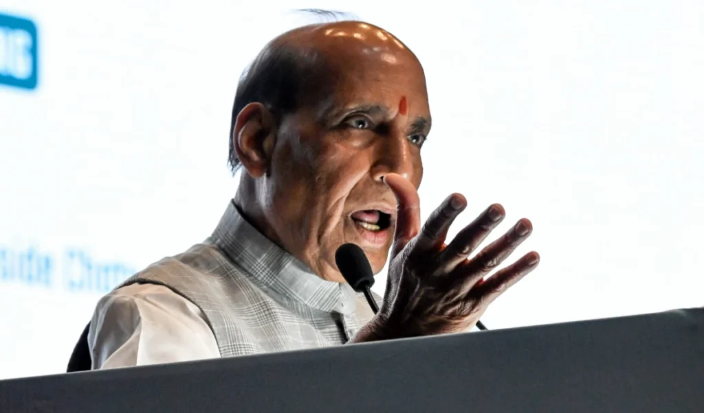Rajnath Singh का बड़ा Alert! Modern War अब सीमाओं से परे, हर नागरिक को रहना होगा तैयार Rajnath Singh का बड़ा Alert! Modern War अब सीमाओं से परे, हर नागरिक को रहना होगा तैयार