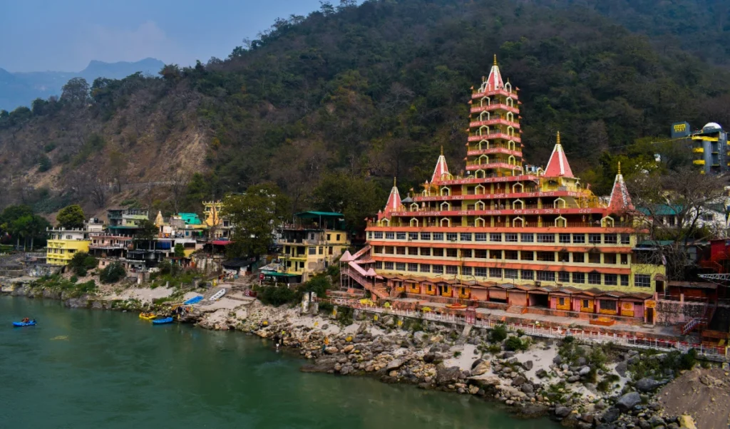 Rishikesh Weekend Trip: 48 घंटे में शांति और रोमांच का परफेक्ट प्लान, ऐसे बनाएं अपनी ट्रिप यादगार