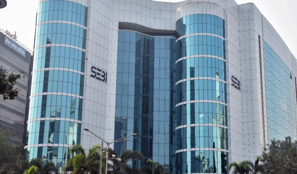 SEBI का कस्टोडियंस के लिए नया फरमान: विनियमित और गैर-विनियमित सेवाओं को करना होगा अलग, नेटवर्थ के नियम भी बदले