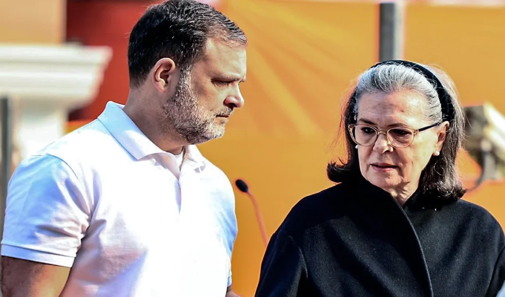 Sonia Gandhi की तबीयत बिगड़ी, Rahul Gandhi ने रद्द किया Kerala का अहम दौरा, खरगे संभालेंगे कमान