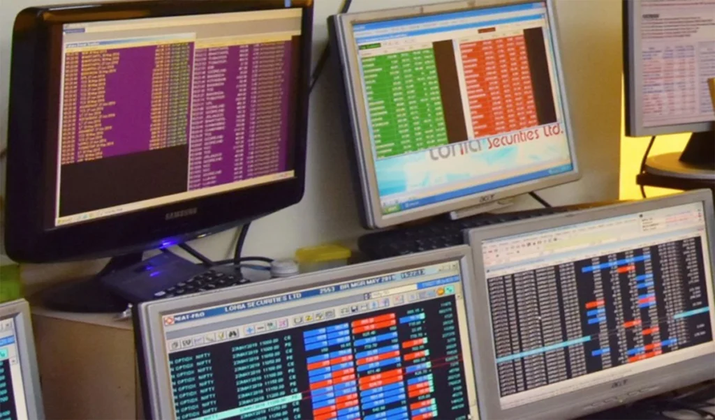 Stock Market Close: सेंसेक्स 1342 अंक गिरकर 76,863 पर बंद, निफ्टी 394 अंक गिरकर 23,866 पर पहुंचा