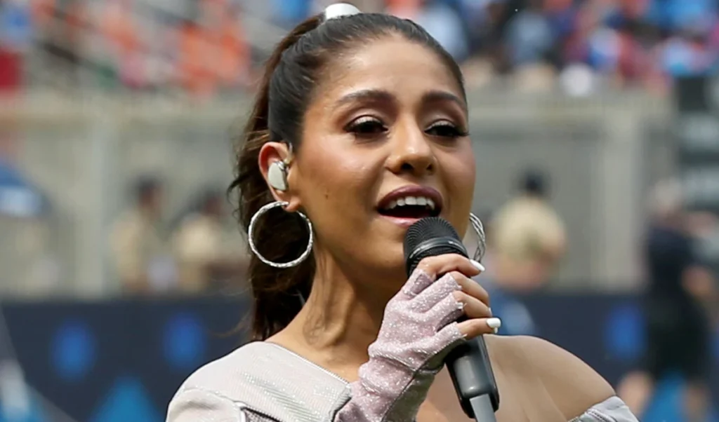 Sunidhi Chauhan का कोलकाता शो स्थगित, गंभीर इन्फेक्शन के कारण डॉक्टर ने दी आराम की सलाह Sunidhi Chauhan का कोलकाता शो स्थगित, गंभीर इन्फेक्शन के कारण डॉक्टर ने दी आराम की सलाह