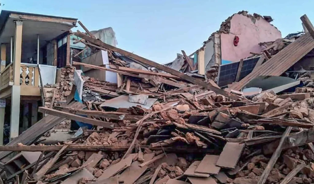 Turkey Earthquake Today | मध्य तुर्किये में 5.5 तीव्रता के भूकंप के झटके! निकसर बना केंद्र, सुरक्षित हैं नागरिक Turkey Earthquake Today | मध्य तुर्किये में 5.5 तीव्रता के भूकंप के झटके! निकसर बना केंद्र, सुरक्षित हैं नागरिक