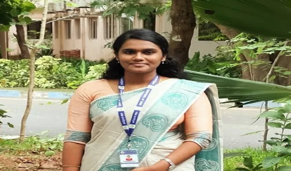 UPSC Topper 2025: तमिलनाडु की Rajeswari Suve M ने रचा इतिहास, Top 5 में अकेली महिला टॉपर बनीं, हासिल किया दूसरा स्थान