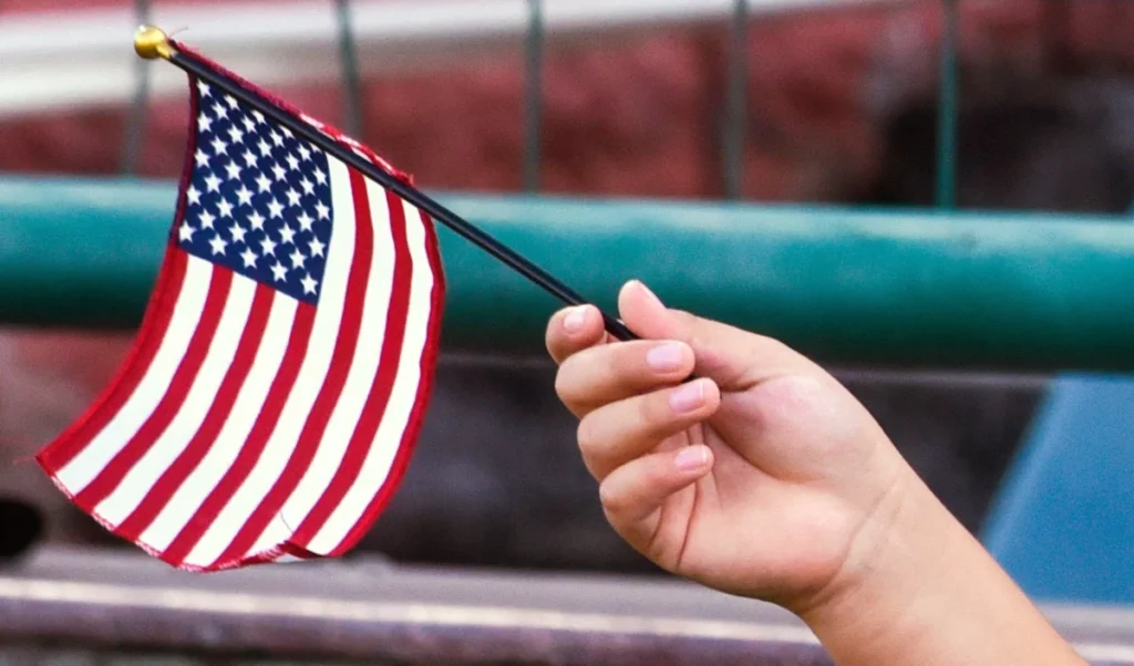 Venezuela में सात साल बाद फिर लहराया अमेरिकी ध्वज: कूटनीतिक संबंधों के नए युग की शुरुआत