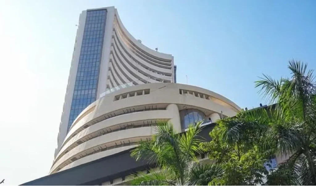 West Asia टेंशन से Stock Market में कोहराम, Sensex 1100 अंक लुढ़का, निवेशकों में हड़कंप