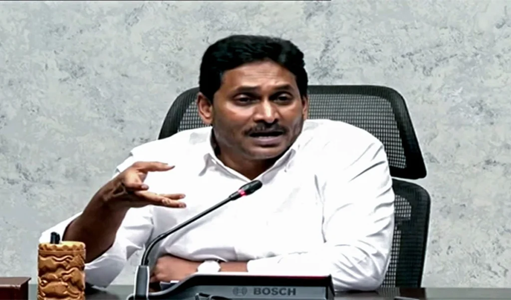YS Jagan का Chandrababu Naidu पर बड़ा हमला, बोले- भ्रष्टाचार से राज्य कर्ज में डूबा