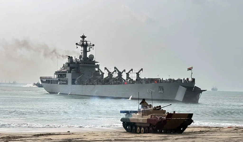 great battle hormuz trump end threat deleted tweet raise concerns world vital oil route closed