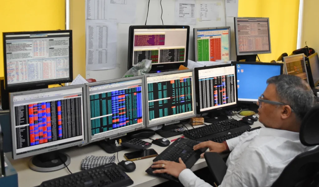 indian markets under the shadow of war sensex plunges 600 points nifty slips below 23500