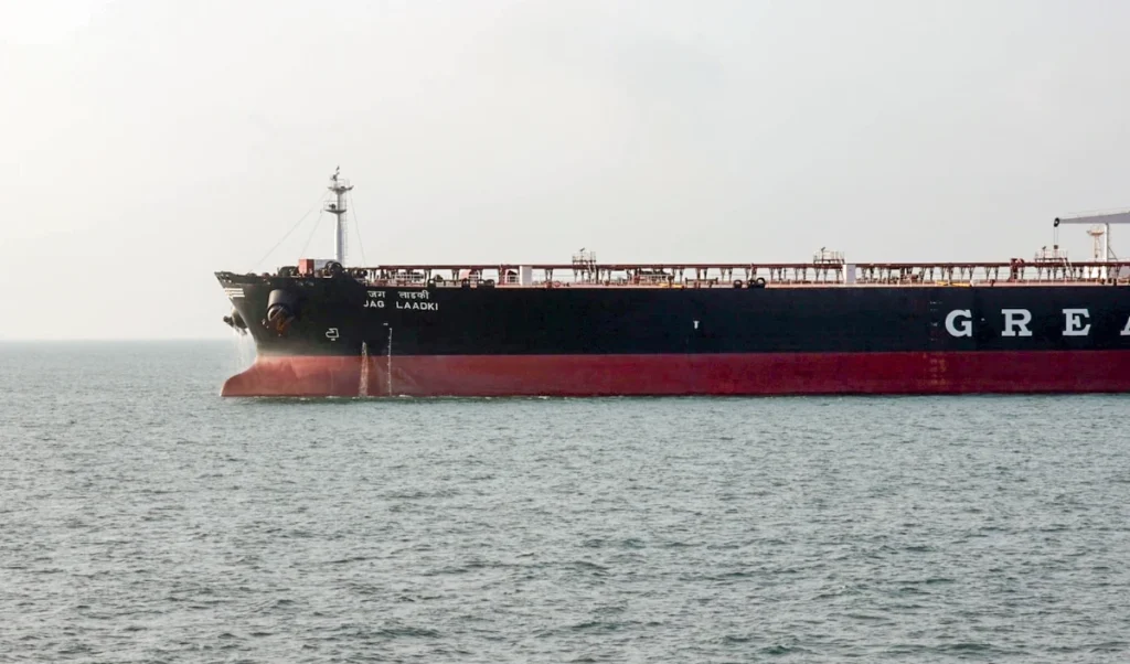 iran decision non hostile ships permitted to pass through strait of hormuz but strict condition