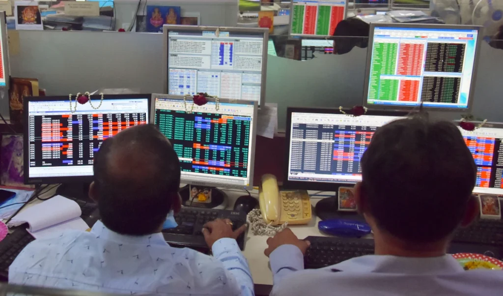 sensex plunges 900 points chaos grips nifty will war and 100 crude oil drag the market down