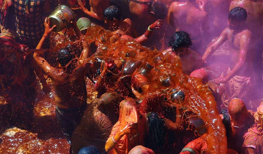 the festival of holi gives a feeling of harmony the festival of holi gives a feeling of harmony