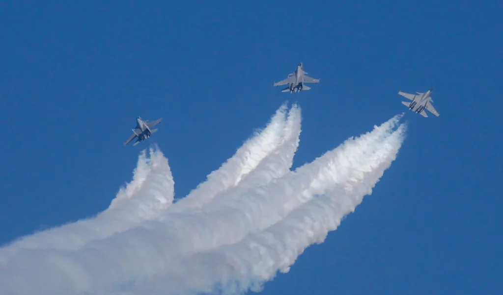 अब भारत भी करेगा युद्ध? चीन-पाकिस्तान की उड़ी नींद! 6th Gen Fighter Jets की दौड़ में शामिल होने की तैयारी