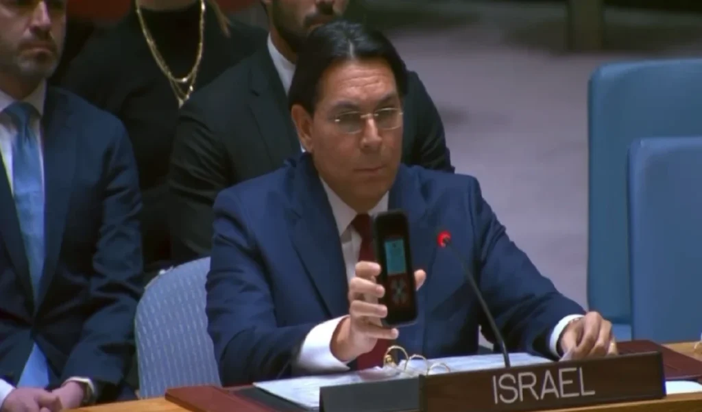 इजरायल ने फोन दिखाकर हिलाई पूरी दुनिया, भारत हैरान, ईरान परेशान