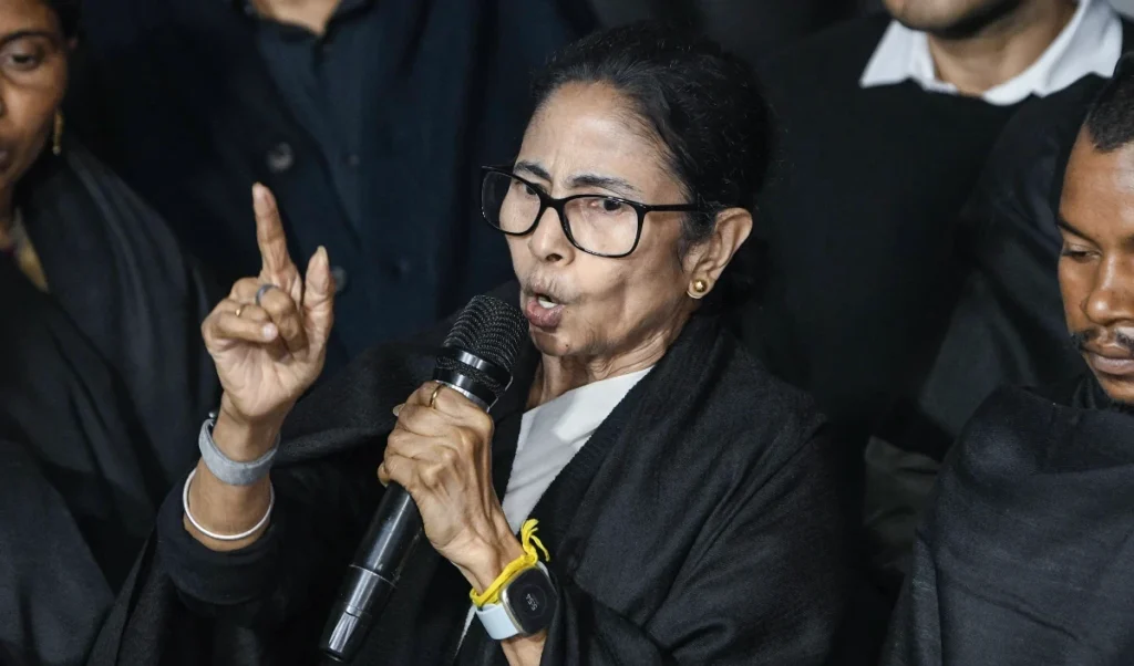 क्रिकेट की पिच से सियासत में उतरे Shib Shankar Paul, Tufanganj में BJP को देंगे टक्कर?