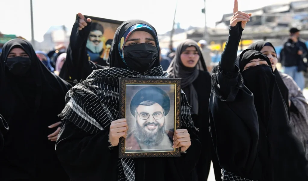 जंग के बीच ईरान को मिला नया सुप्रीम लीडर, बंद लिफाफे में खामनेई के उत्तराधिकारी का नाम जंग के बीच ईरान को मिला नया सुप्रीम लीडर, बंद लिफाफे में खामनेई के उत्तराधिकारी का नाम