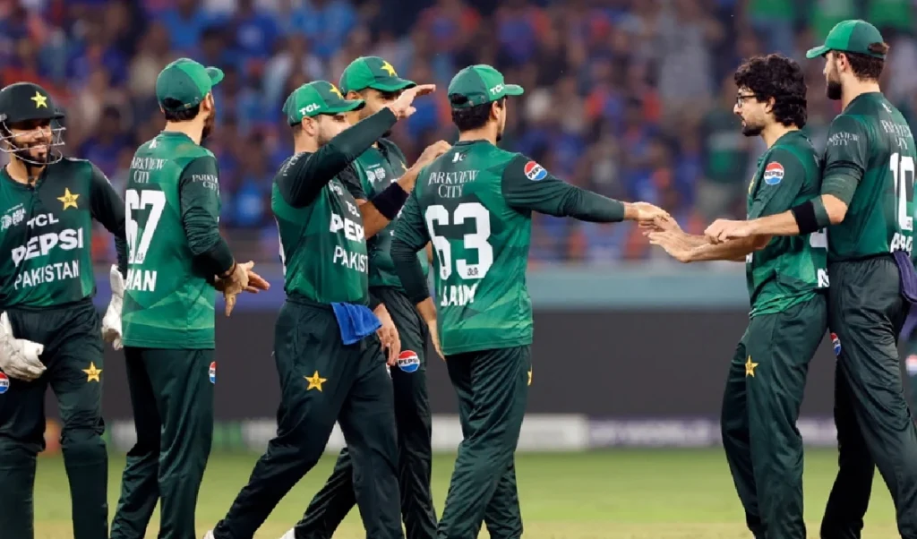 पाकिस्तानी खिलाड़ियों पर गिरी गाज, T20 World Cup 2026 से बाहर होने पर PCB ने सुनाई सजा पाकिस्तानी खिलाड़ियों पर गिरी गाज, T20 World Cup 2026 से बाहर होने पर PCB ने सुनाई सजा