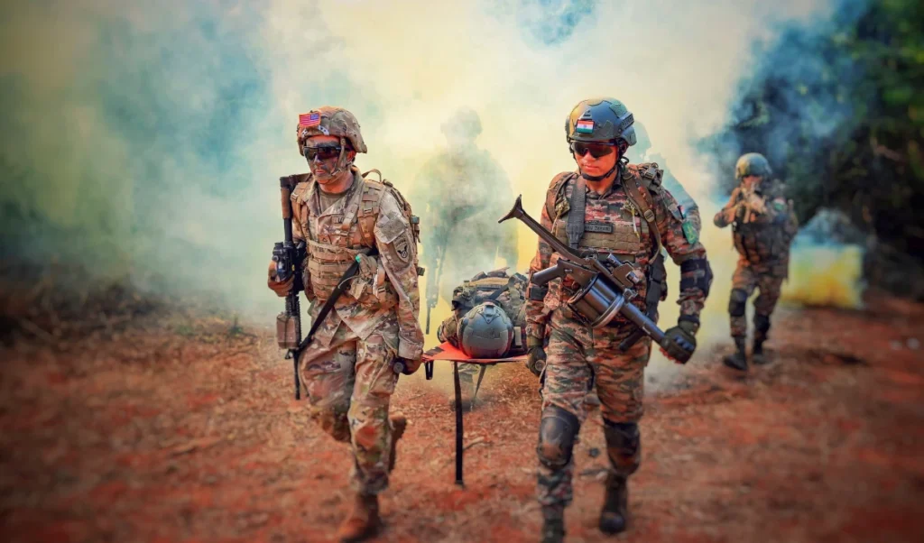 महाविनाश की ओर पश्चिम एशिया! 2500 अमेरिकी सैनिकों, एक और युद्धपोत को रवाना किया, तेहरान में भीषण धमाका