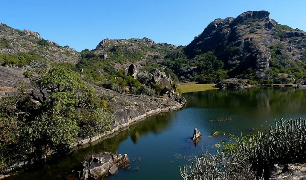 राजस्थान का 'कश्मीर' Mount Abu: भीषण गर्मी से राहत के लिए यह है Perfect Summer Destination