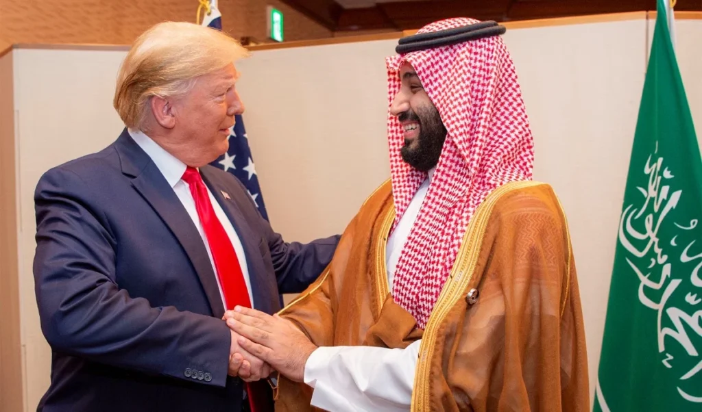 सऊदी प्रिंस ने मेरे A** को Kiss किया, ट्रंप ने MBS को लेकर किया चौंकाने वाला दावा, फिर बताया बेहतरीन इंसान