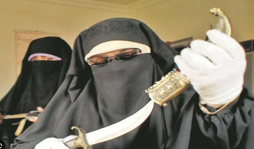 हाफिज सईद की मुंहबोली बहन, जिसने सबके सामने काटी गाय, भारत की सबसे खतरनाक महिला को मिली बड़ी सजा, पाकिस्तान में बवाल!